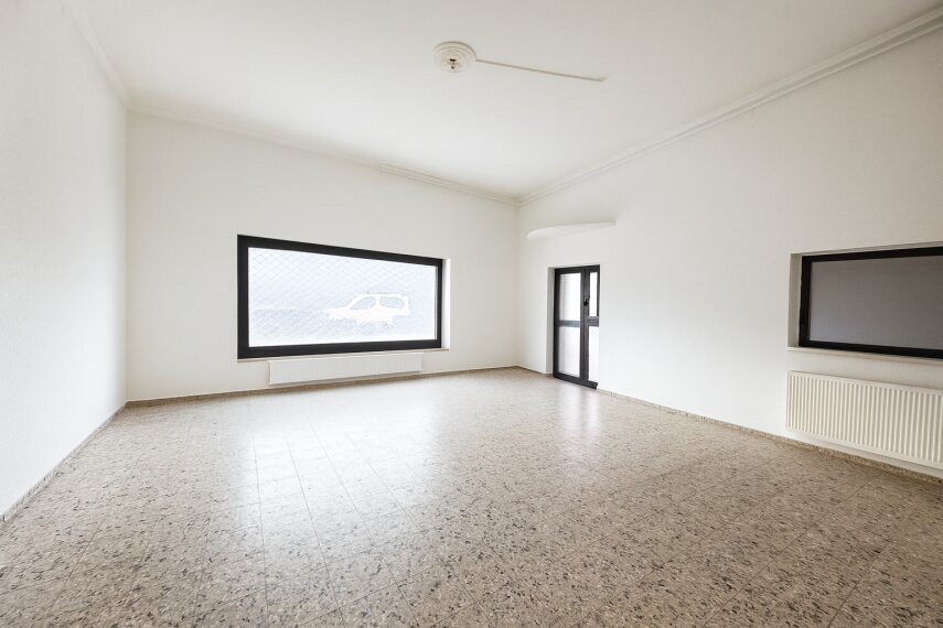 Halle Rechts Eingang Empfang