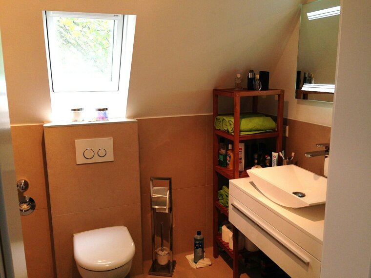 DG Wohnung Badezimmer 2