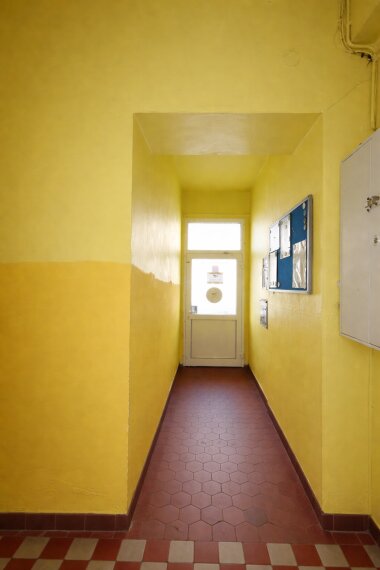 Treppenhaus Hauseingang Tür