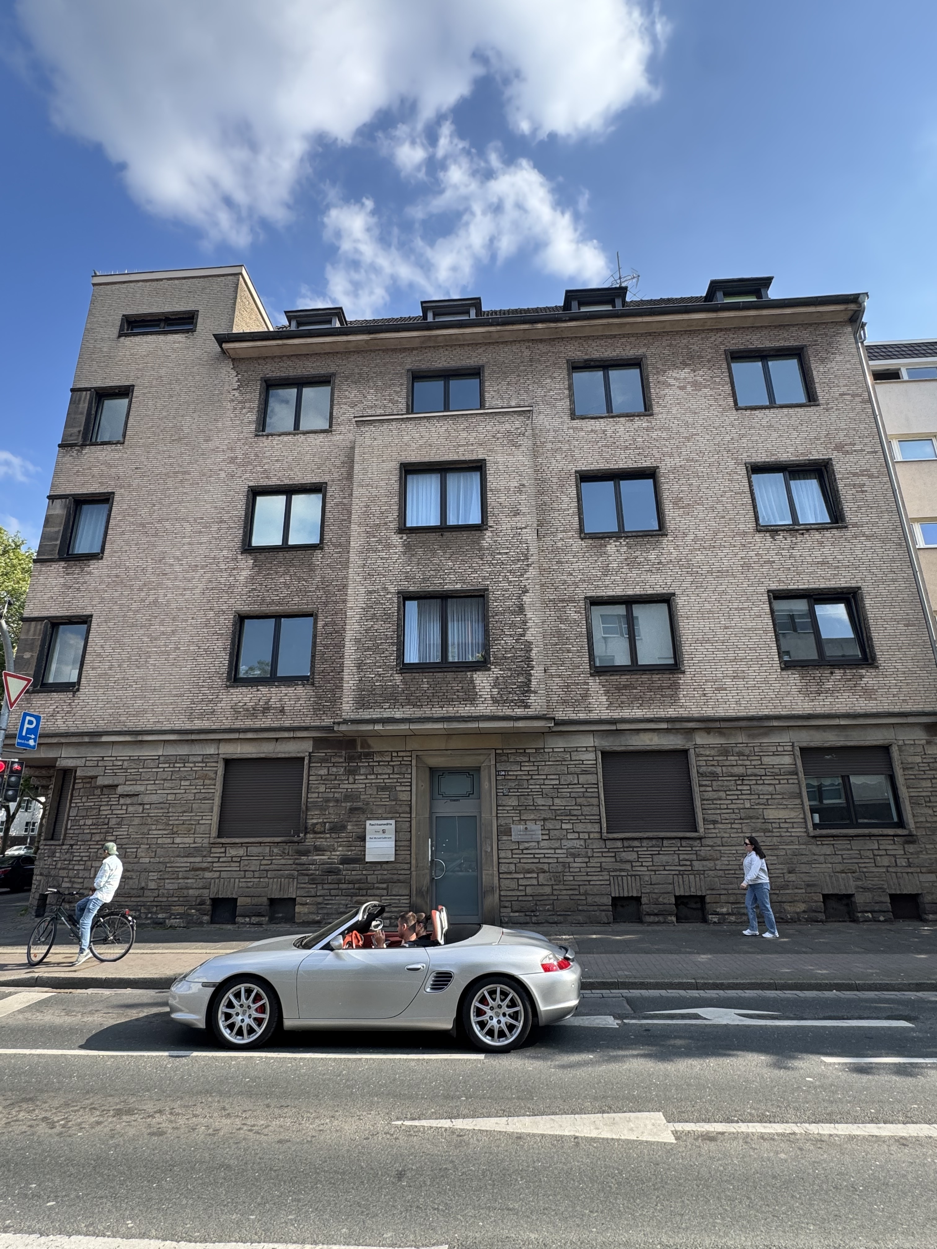Attraktive 2,5-Zimmer-Wohnung mit Balkon im 2. Obergeschoss gepflegtes Mehrfamilienhaus in Dortmund