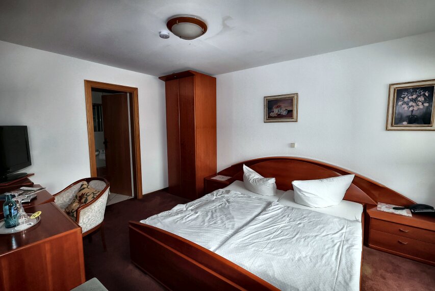 Hotelzimmer_Expose_bearbeitet