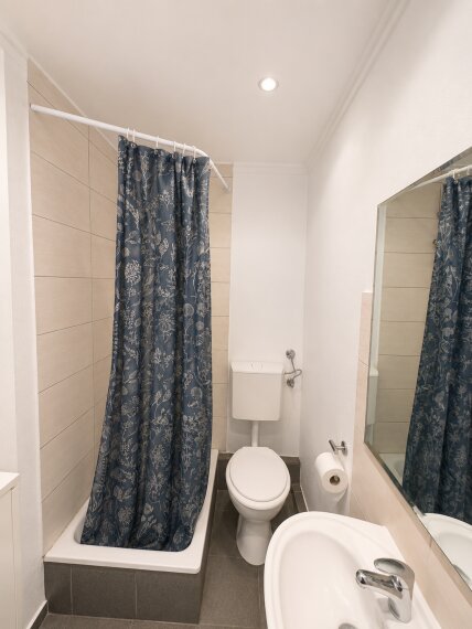 Haus 16 1.OG Badezimmer